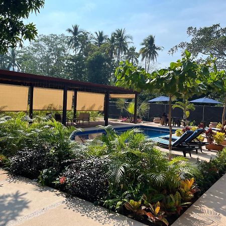 Natura Hotel & Villas Zihuatanejo Exterior photo