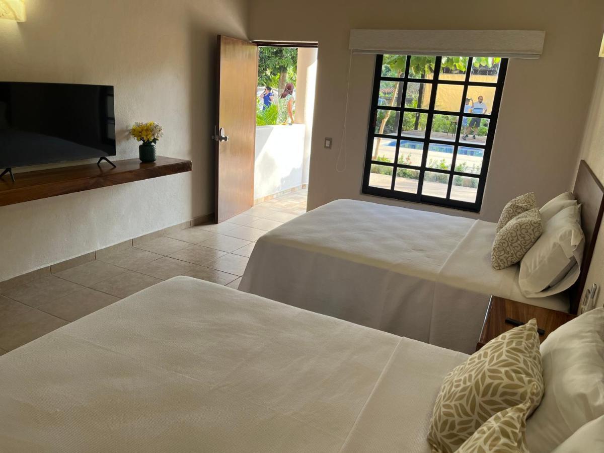 Natura Hotel & Villas Zihuatanejo Exterior photo